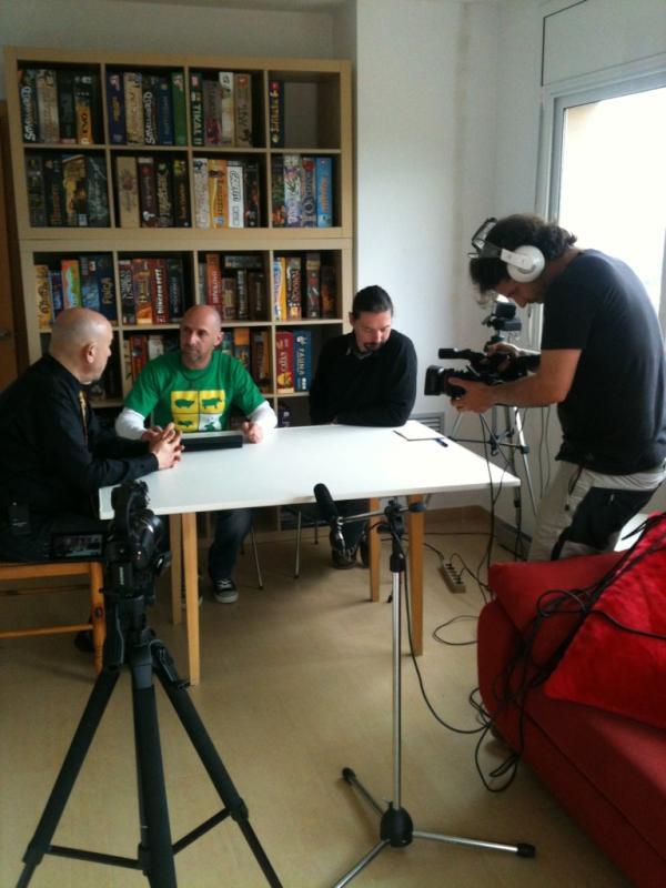 5mpj's tweet photo. Algunos momentos #5mpj rescatados en un viejo disco duro perdido.
@Perepau @oriolcomas @teksait @chemoco1 
#jeugosdemesa #boardgames #MagTV https://t.co/M0mppnDd2H
