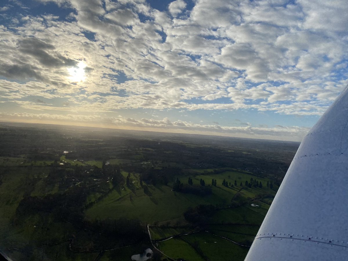 Cptwilko's tweet image. Beautiful day to be #instructing 👍😍👨‍✈️✈️ #LoveMyJOb #aviation