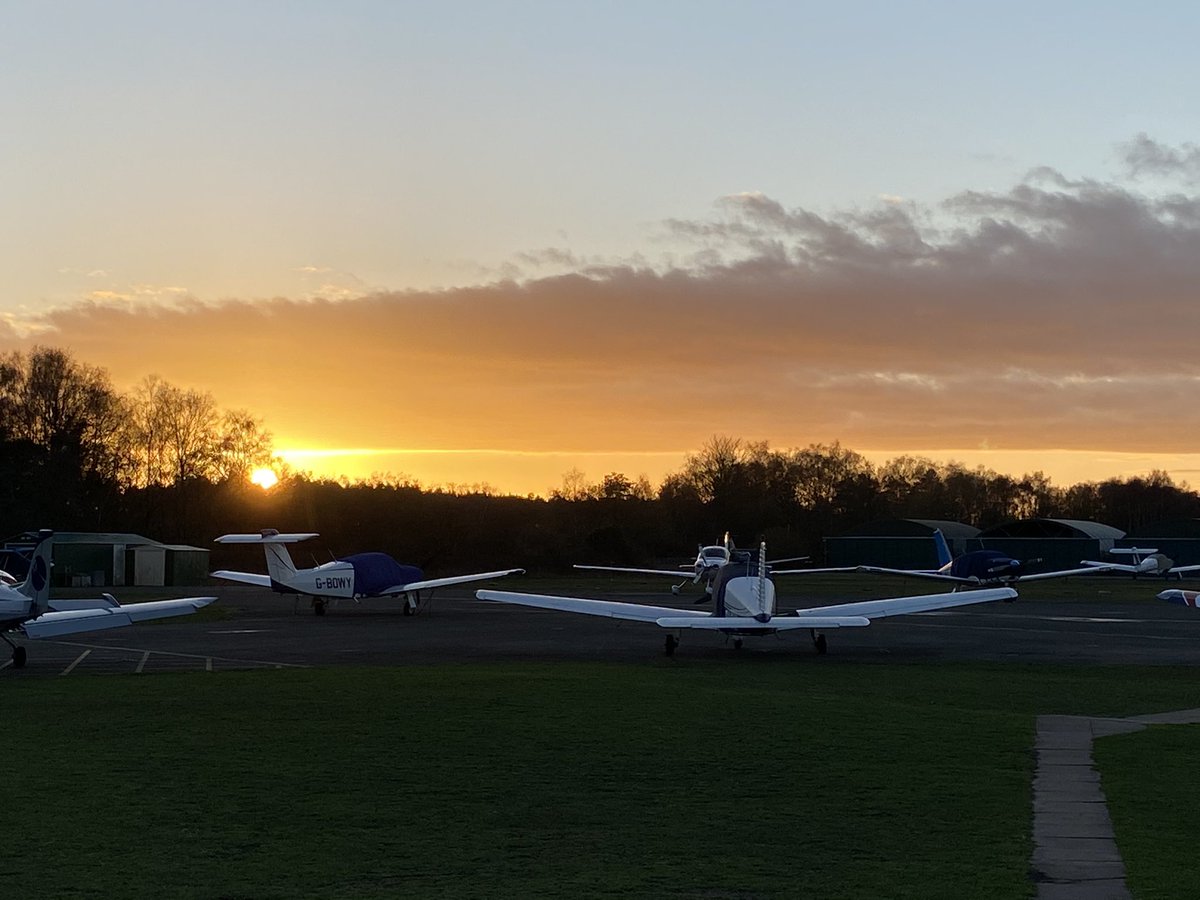 Cptwilko's tweet image. Beautiful day to be #instructing 👍😍👨‍✈️✈️ #LoveMyJOb #aviation