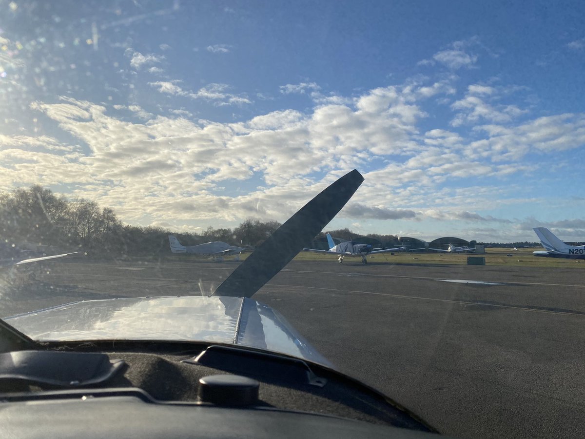 Cptwilko's tweet image. Beautiful day to be #instructing 👍😍👨‍✈️✈️ #LoveMyJOb #aviation