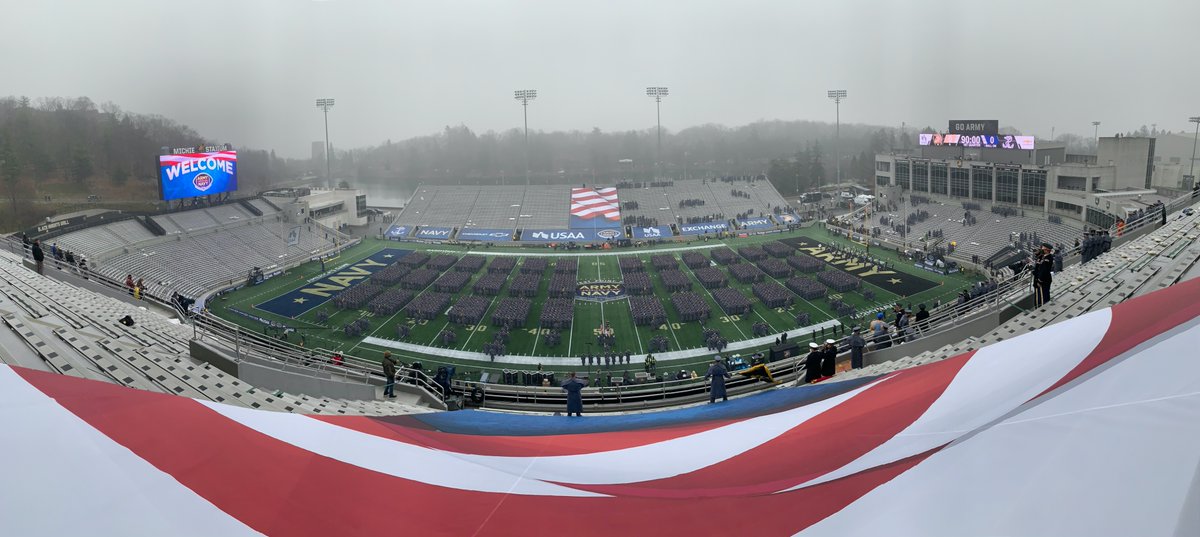 GoArmyWestPoint's tweet photo. Our @WestPoint_USMA Corp of Cadets. 

#GoArmy https://t.co/jCKvDmPGwT