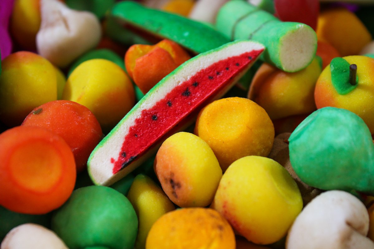 🍍🥭🥥 Para todos los gustos. Los dulces típicos mexicanos son de gran tradición en la #CDMX y las recetas son heredadas de generación en generación.
¡Conócelos la próxima vez que nos visites!
#CapitalCultural de América