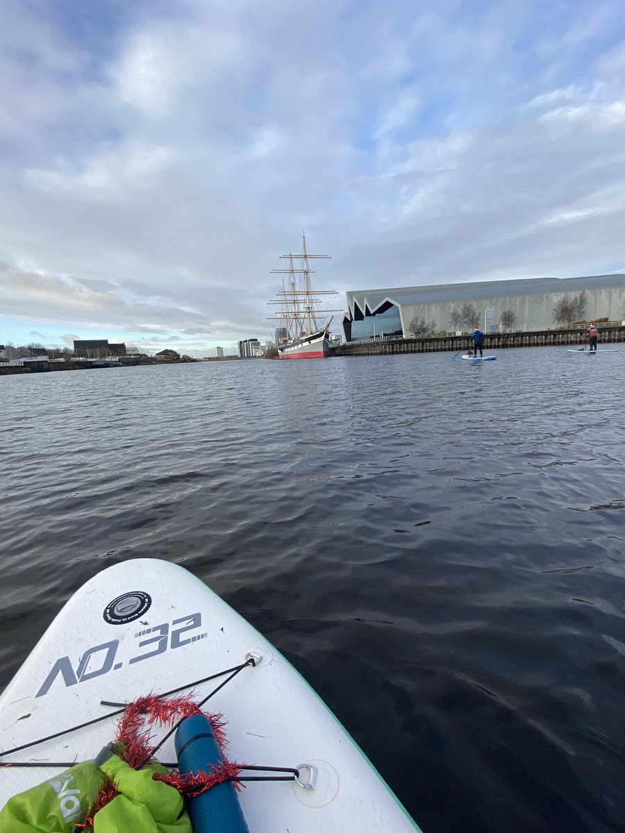 CorrieCampbell's tweet photo. Morning of fun on the Clyde 😆🤶🏼🤗 #SantaSUP https://t.co/CrEZurGbf0