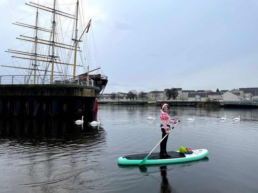 CorrieCampbell's tweet photo. Morning of fun on the Clyde 😆🤶🏼🤗 #SantaSUP https://t.co/CrEZurGbf0