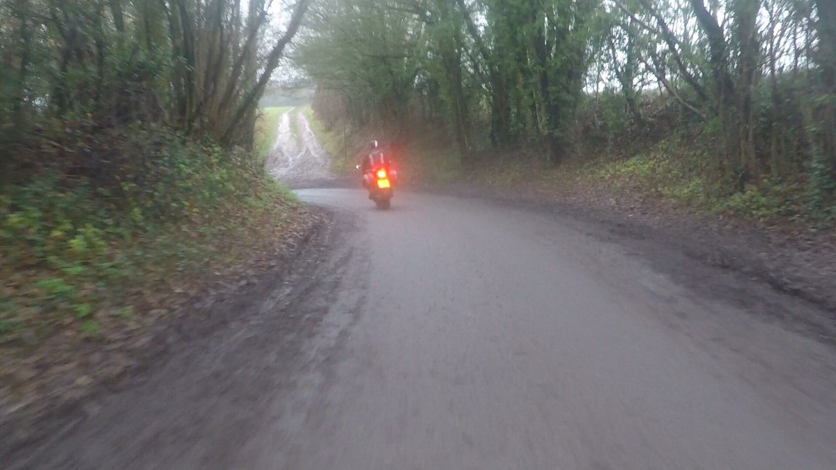 RssTraject's tweet photo. There’s a lot to be said for not putting your bike away over winter. If you can be smooth and safe on these roads, you will be a better rider in the summer months too. https://t.co/MofTUEY5Ya