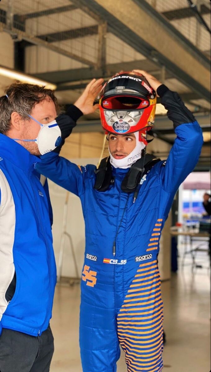 Carlos is taking notes from Seb in order to fill his shoes at Ferrari 