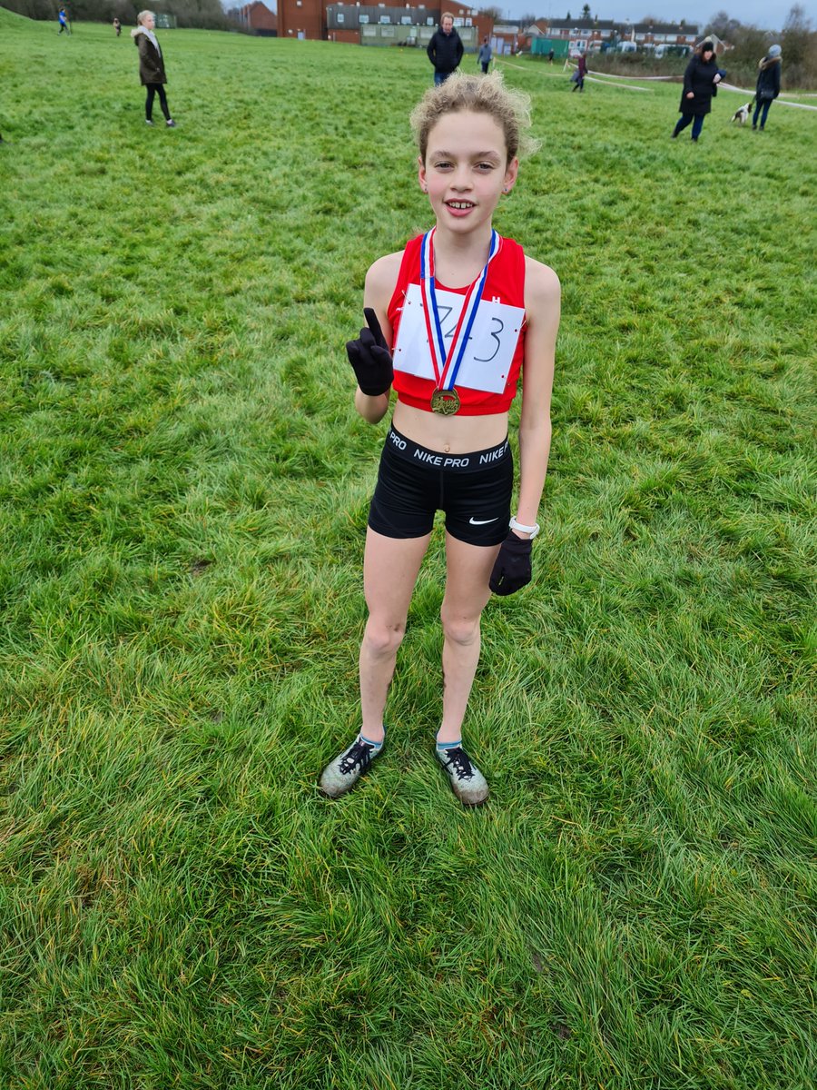 _TeamRussell's tweet image. Excellent running at a low key cross country race this morning in Leicester. Grace Igoe wins the combined Year 7 Boys and Girls Race comfortably looking really strong. Well done Grace. Watch out for this Girl over the next few years.