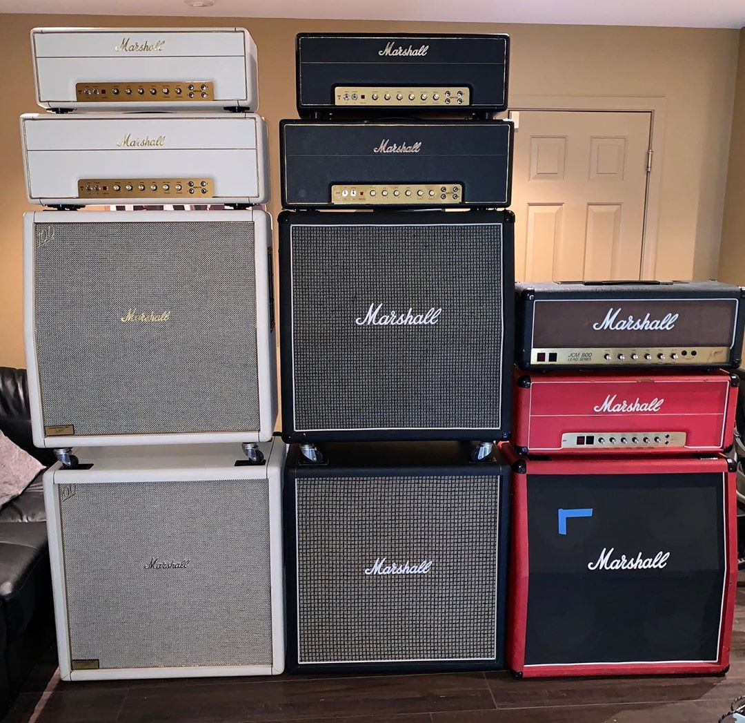 It's rumoured that the more Marshall amps you obtain, the more incredible your tone becomes.. 👀📷: @jordanziff #liveformusic