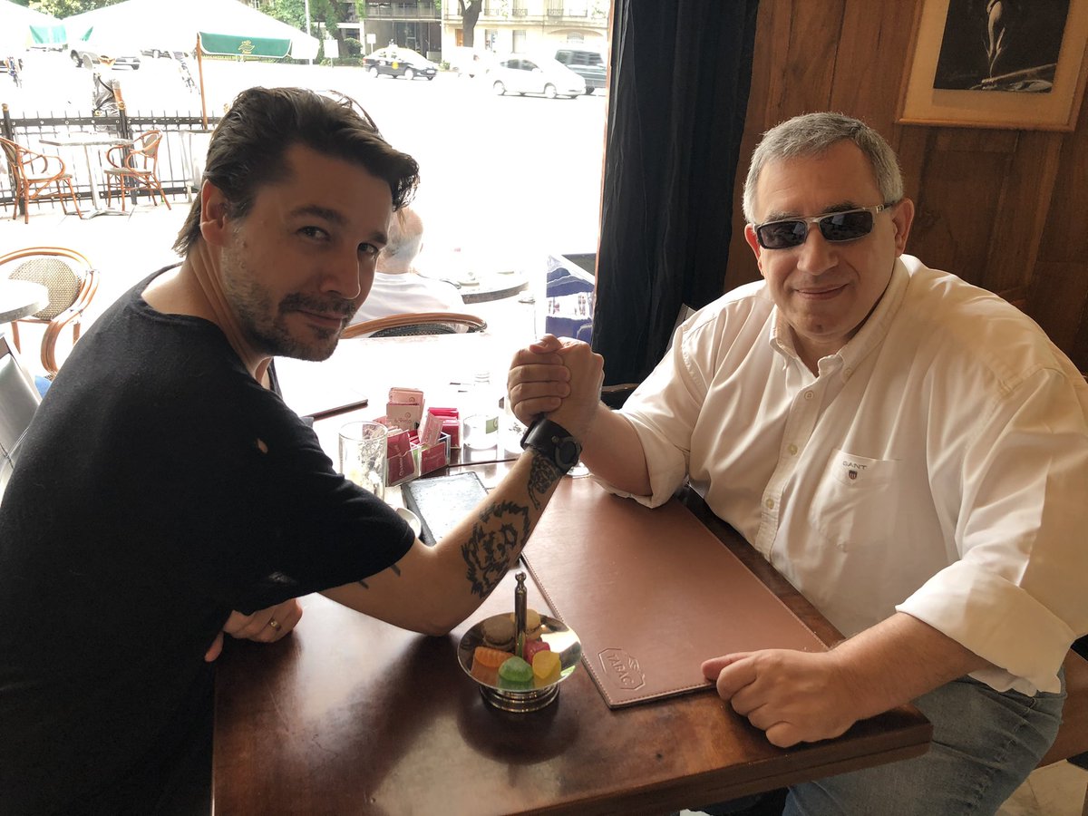 CarlosMaslaton's tweet photo. .@DanannOficial Gran mitín este mediodía con Danann para clarificar las cosas. Todo 10 puntos. Comprendí que es un liberal sin partido, que ama a la Argentina y de juego político libre. Le dije que relaciono su nombre con la vietnamita Da Nang y con la guerra contra el comunismo. https://t.co/ngFxQ0YCfB