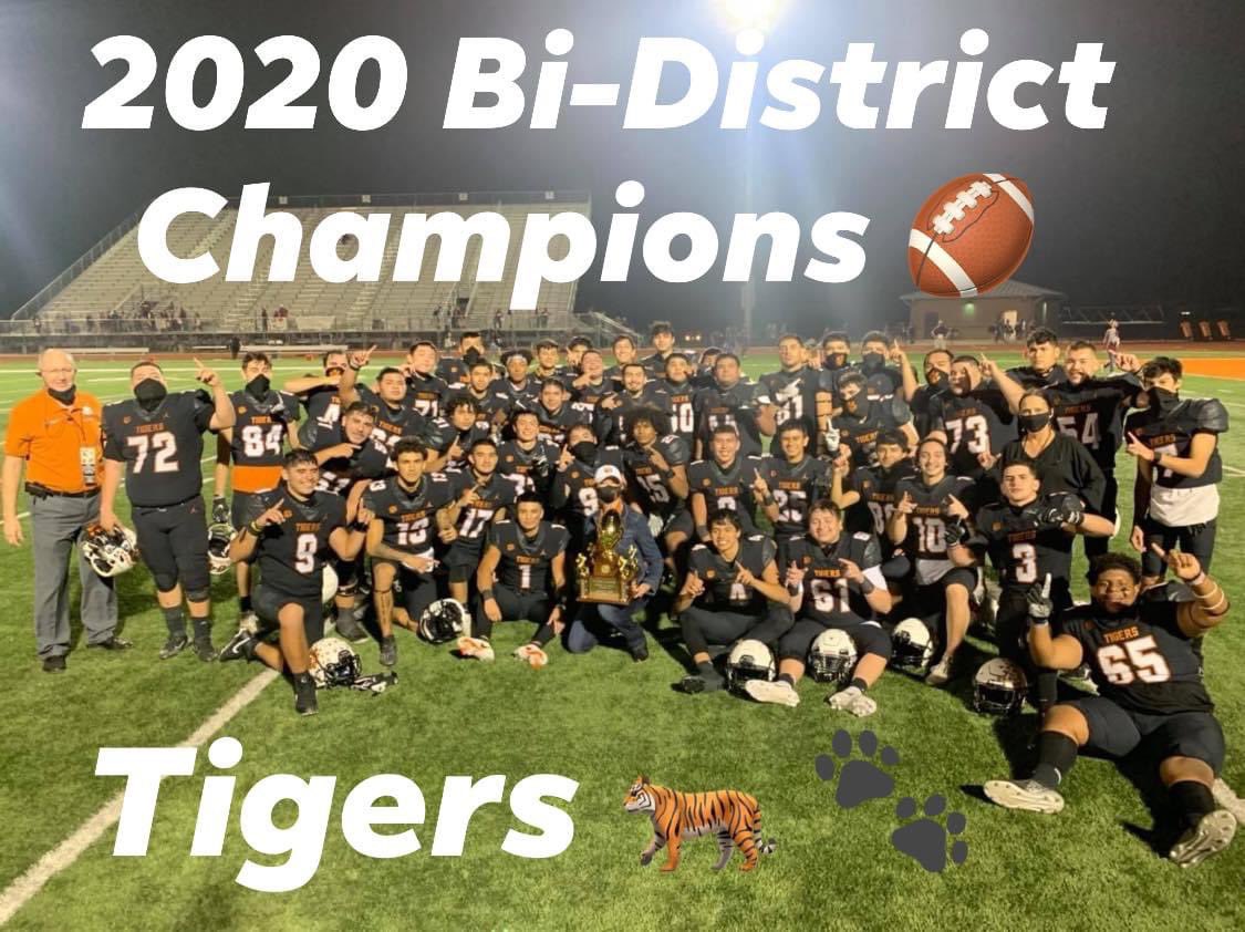 JosiahCantu10's tweet photo. Thankful For It All 🖤 https://t.co/syZkwGA1gK