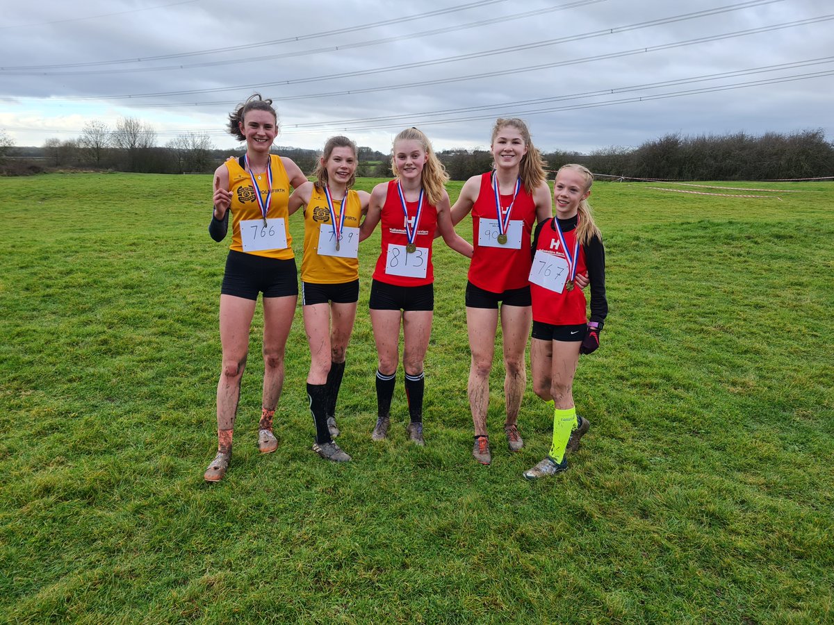 _TeamRussell's tweet image. Great running by our girls this morning in the combined race in Leicester which included Year 9's - Year 13's. Elena Inch (Year 11) has seen big improvements over the last 6 months and came away the winner closely followed by Isabel Richardson (Year 11) one second behind.