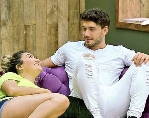luaninhach's tweet photo. Essa Fazenda foi incrível.... mtas saudades ..... UM ANO LUCASCAMPEAO https://t.co/kgnEXAqAS3