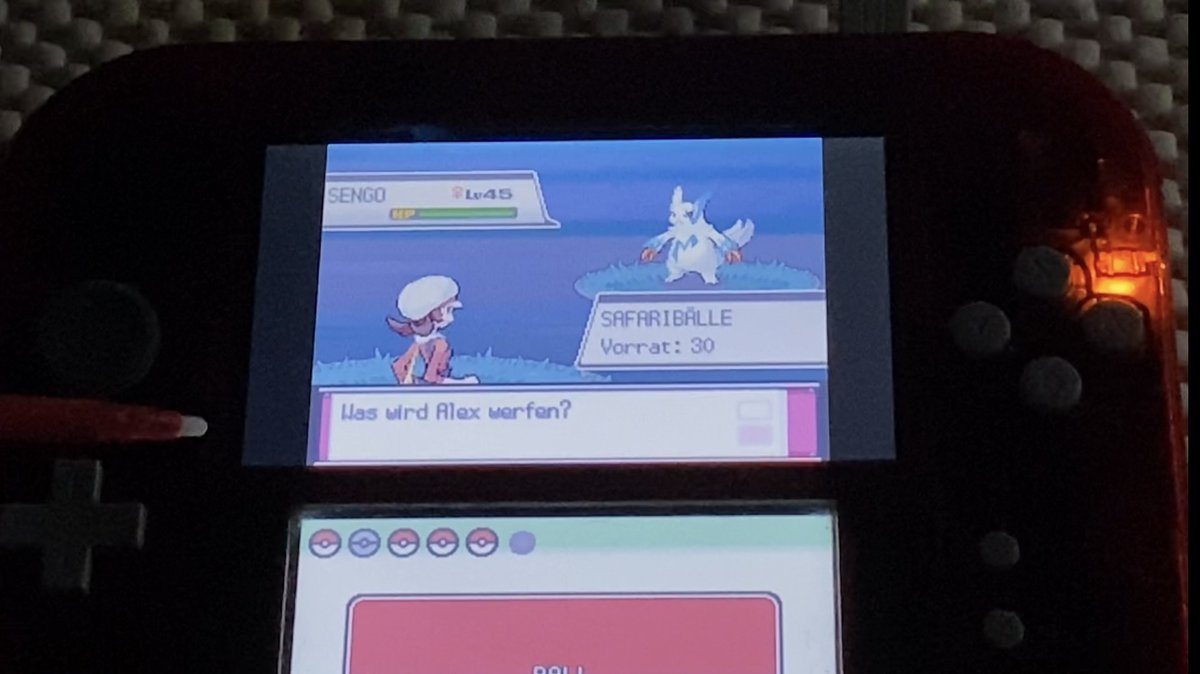 Shiny Zangoose after 1186 Re's! This time I finally caught it :D I did over 90k+ enounters for this hunt and to say I'm glad that it's done is an understatement. 5% Riolu is next :) 

All 6 Zangoose: youtu.be/6F3wpYfDp1M