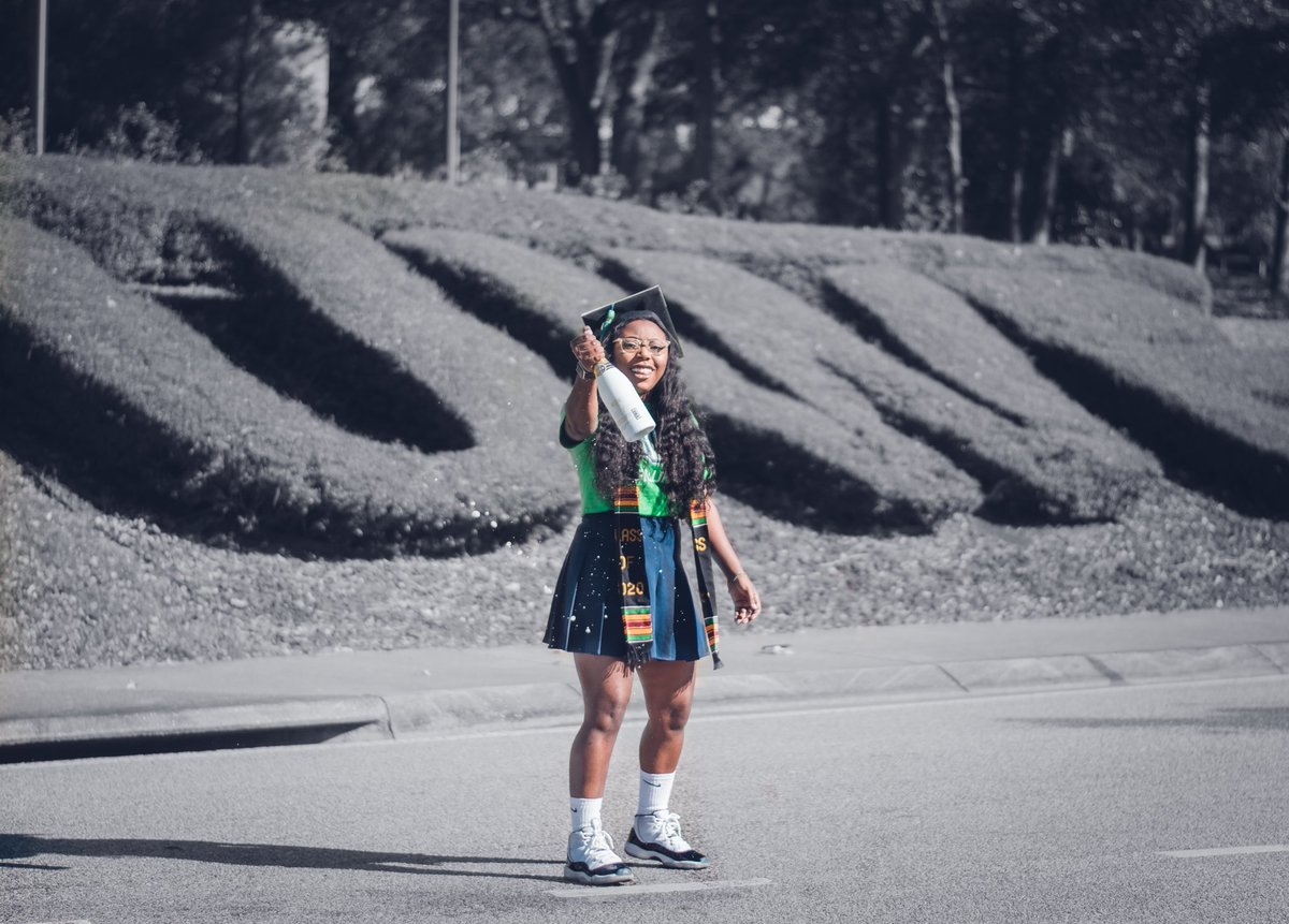 _Keisha_K's tweet image. Another Degree Hotter 🔥 #BlackGirlsRock #BlackGradsMatter #BlackandEducated #IMadeIt