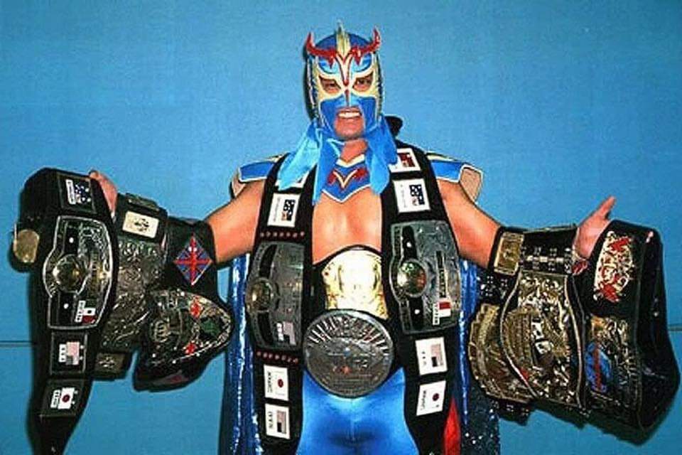 Happy 54th birthday to the high flying Japanese professional wrestling Legend Último Dragón. 