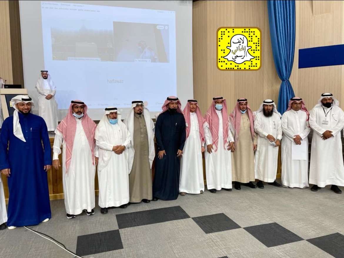 رئيس المجلس الأستاذ/ 
فايز بن نور العتيبي 
يلتقي اليوم بمعالي وزير الشؤون البلدية والقروية المكلف الأستاذ/ ماجد الحقيل
ضمن لقائه برؤساء المجالس البلدية لأمانة محافظة الطائف والبلديات المرتبطة ، وتمت مناقشة سبل تطوير عمل المجالس البلدية وتعزيز صلاحياتها