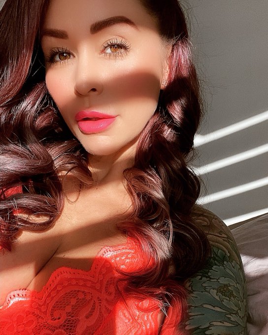 🚨RAFFLE TIME🚨 Now your chance to win a virtual date with me, a custom video or a naughty voice recording<a href="/tag/mvsales"class="tags"><span>#mvsales</span></a>