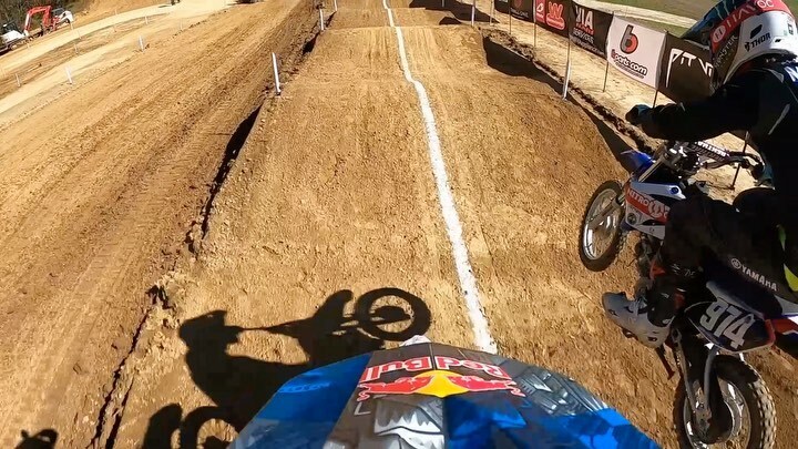 R_Sipes's tweet photo. Backflips?! Too slow. Style points don’t count in racing @jarrydmcneil. You better step up (no pun intended, Mr. Step Up Champ)

Watch the Bluegrass Brawl Sunday at 10:30pm on ESPN 2 🤘🏻🤘🏻👍🏻

#pitbikes #straightrhythm #bigkids #littlebikes #espn2 #bluegrassbrawl #nitrocircus https://t.co/S9gCQEkHKG