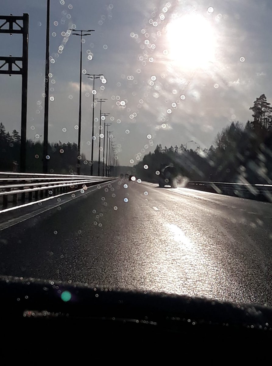 mescher410's tweet photo. И снова в пути. За 2020 я три раза прилетала в Питер, летом побывала в Сочи и теперь снова в дороге. Не бывать мне почтенной бабушкой с очками на носу и спицами в руках🤣 https://t.co/rUvcsM2JWe