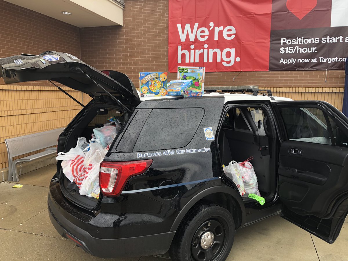ChiefZinser's tweet photo. We are filling the #StuffASquadCar. Great Start! Thank you 🙏 #Novi https://t.co/xMCrgrpzh0