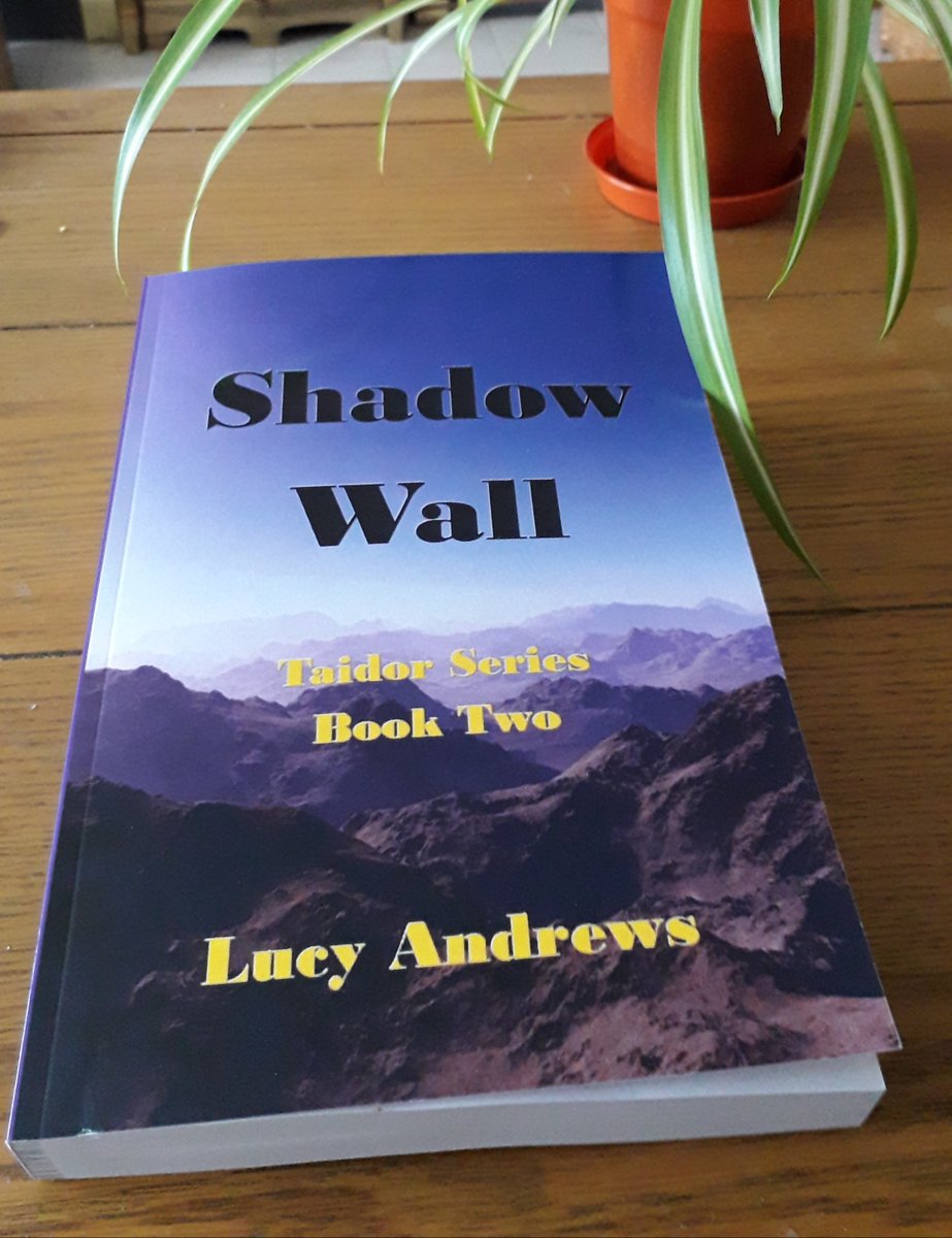 BookClubPro1's tweet photo. Sometimes the price of loyalty is difficult to pay: #ShadowWall #NewRelease #futuristic #Scifi #FREE on Kindle Unlimited 
https://t.co/Z5hP6ZiyYi
by @LAndrewsWrites https://t.co/murw1IQ0DN