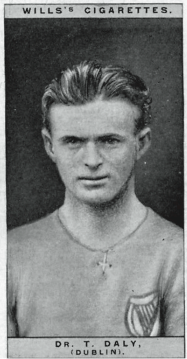 Meanwhile, Tommy Daly became the most decorated Dublin hurler ever, winning four All-Irelands - '17, '20, '24 & '27. When he made a great save in '27 final, Carbery said in RTÉ's 1st ever final commmentary, 'Oh Daly, oh Daly, oh Daly, wonderful'.17/18