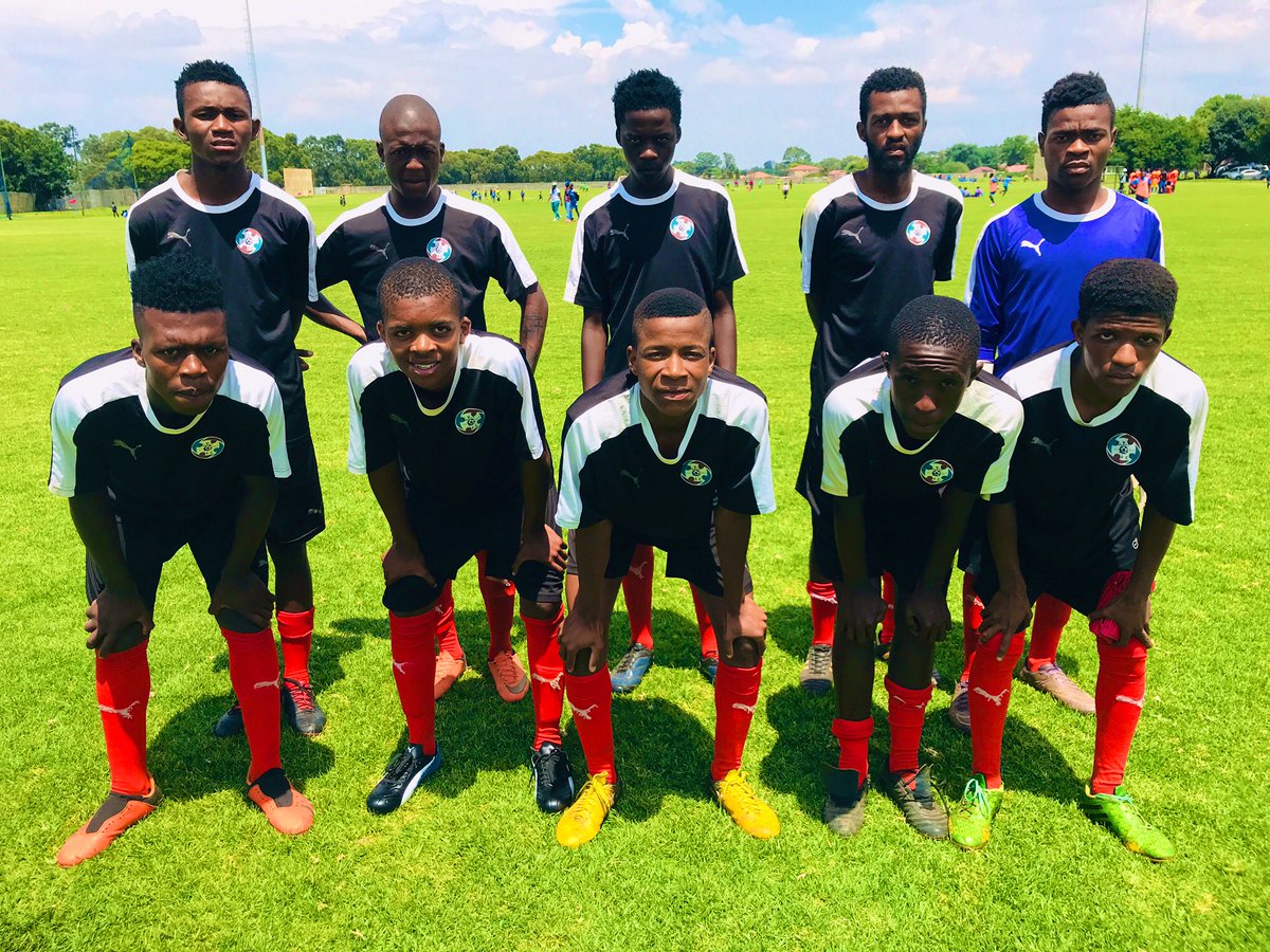 Emdeniyouthdev1's tweet photo. Match day Under 20         12/12/2020 Sarturday
Emdeni youth/d vs Augusto Palacios Academy                              Full-time Score :2-1 (WIN)
 #theberutiboys #win #RFD #emdenigugulethu@EmdeniyouthD https://t.co/yp9VMHsy71