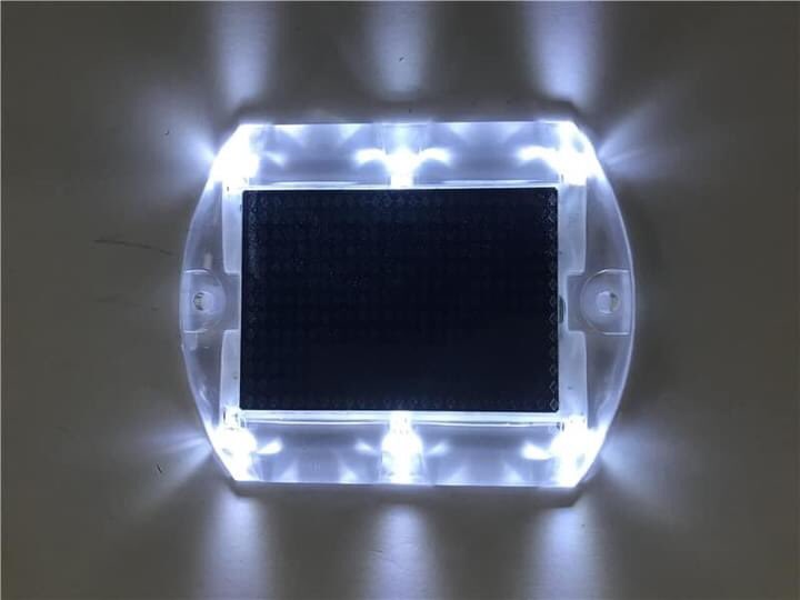 TpRoad's tweet photo. 🆕 Features of solar road stud:

- Brand flexible solar 
- High temperature battery: work normally at high temperature
- LED has high brightness.
- Can be installed in cycleway, roadside,villa,park and other dark place

📧 info@tprappresentanze.com
📲 +39 3495026773 (WhatsApp) https://t.co/YQCF8j6V4u