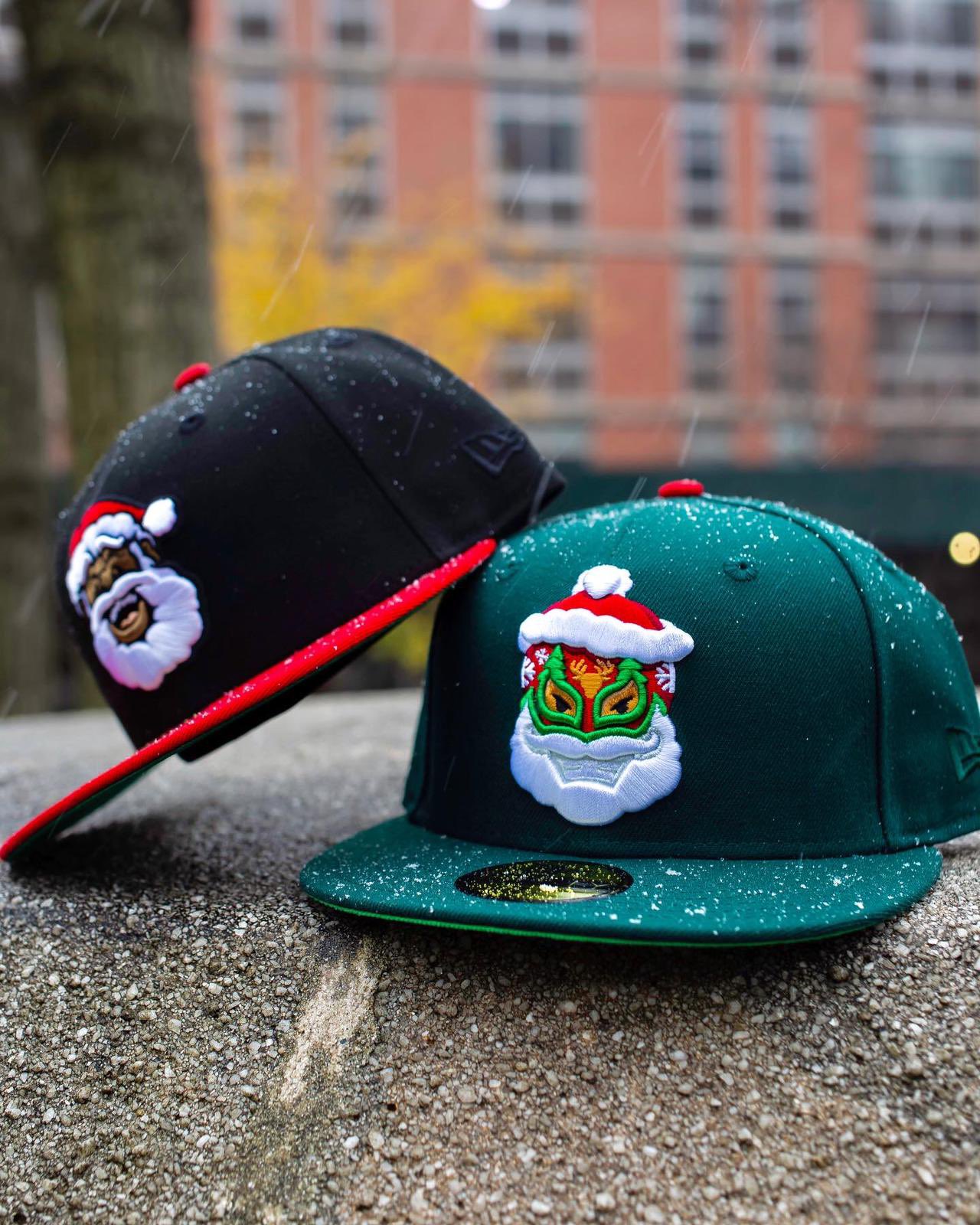 New era store christmas hat