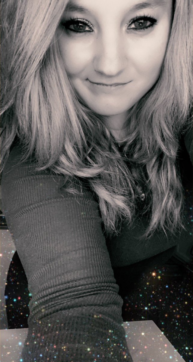 Karoline Kowa (@littlebit1388) on Twitter photo 