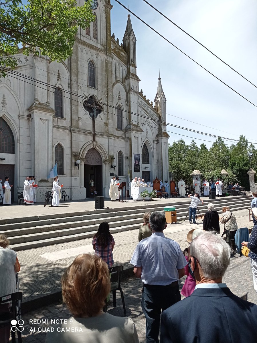 Hoy en Pigūe vivimos la Ordenación de un nuevo Diácono para nuestra Diócesis de Bahía Blanca ... Sergio "Padre, me pongo en Tus manos"