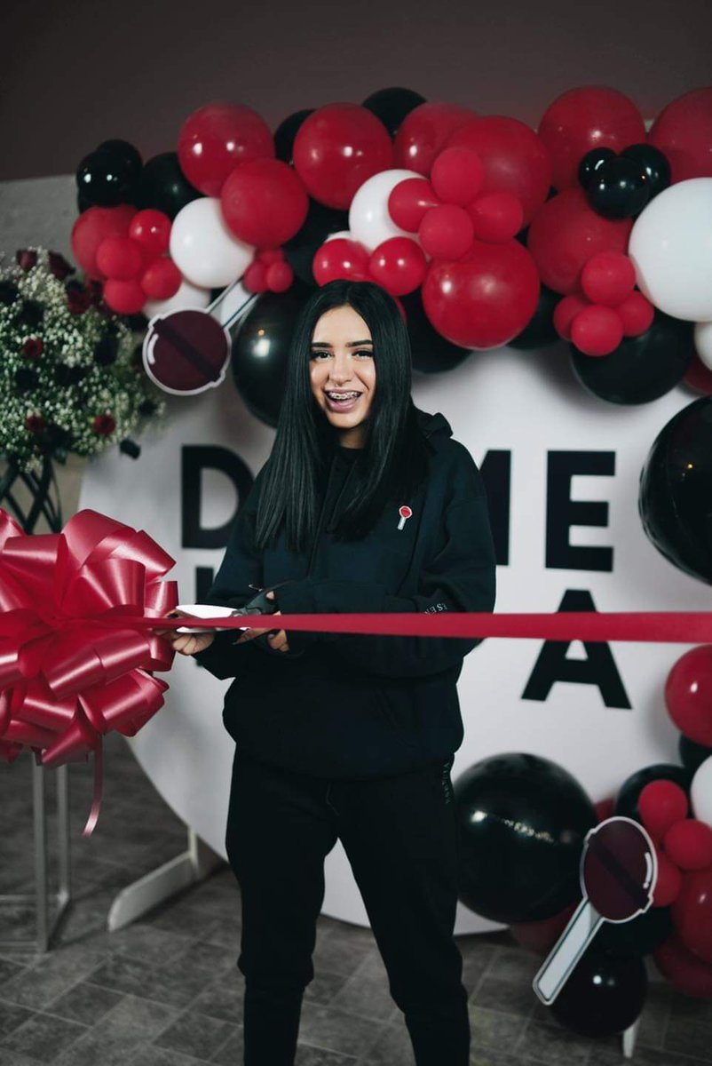 Denispgs2's tweet photo. Me encanta que estas logrando todo lo que te propones mi niña🥺♥️🍭
 Nosotros tus fans siempre estaremos para apoyarte en todo lo que hagas mi niña🙌♥️
Feliz por tii y por las personas detras de este proyecto!👏♥️

@domeelipa 
@domelipashop 
#Domelipashop https://t.co/ld7k3ScfP3
