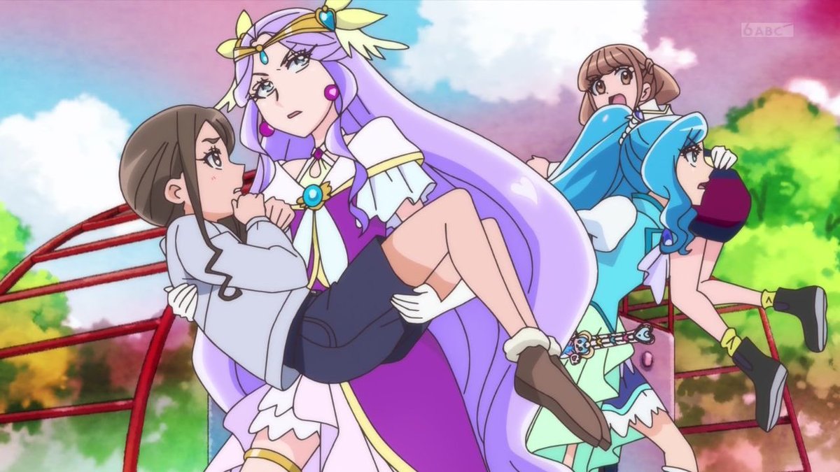 をかゆ エリザベス お姫様抱っこされた上にアースの凛々しさに頬を染めてしまってる これは堕ちましたね でもあなたはひなたが好きなんでしょう どちらがあなたの本心なの Precure