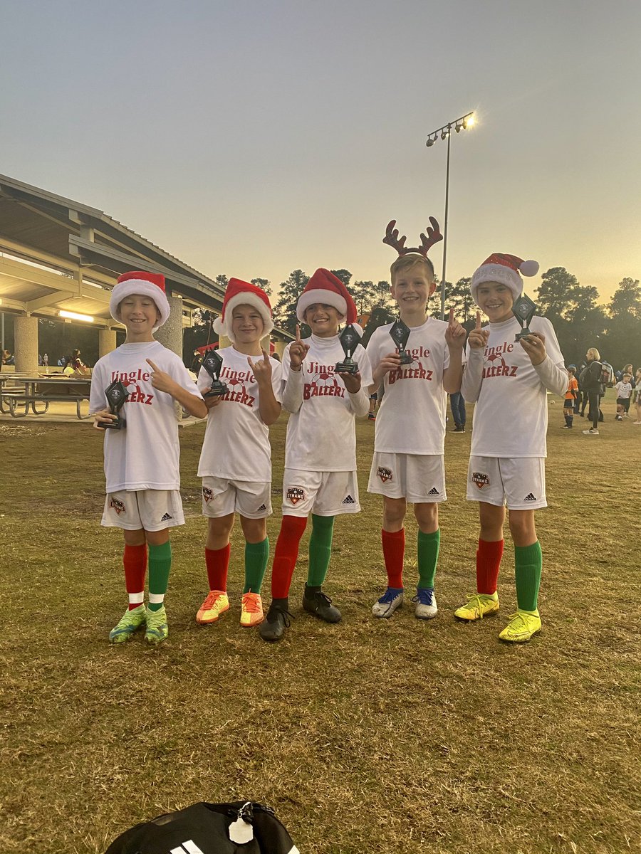 spencer_bates76's tweet photo. My one &amp; only time to be “Coach Bates”! Thank goodness these boys didn’t need much help. #3v3 #ddytournaments #catalystne10 #jingleballerz #eb18 https://t.co/4rzxX0lxa3