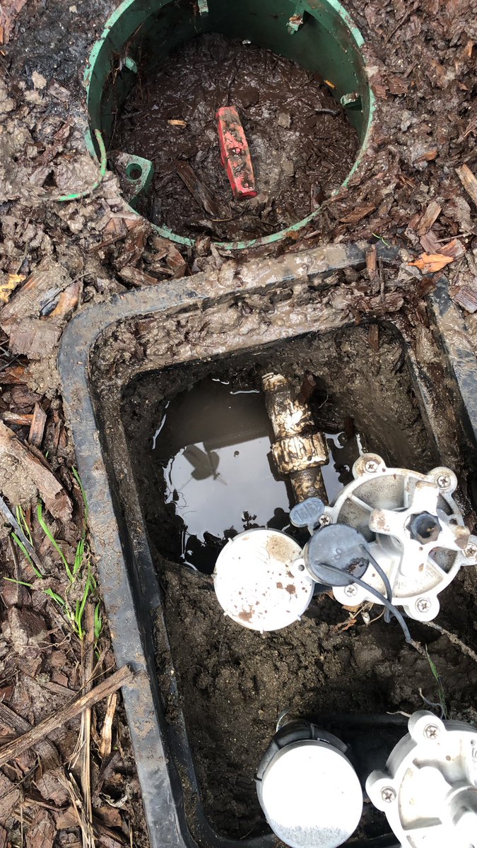 SanteeHaines's tweet photo. Own a home they said...#water leak https://t.co/MUWkQX2pX4