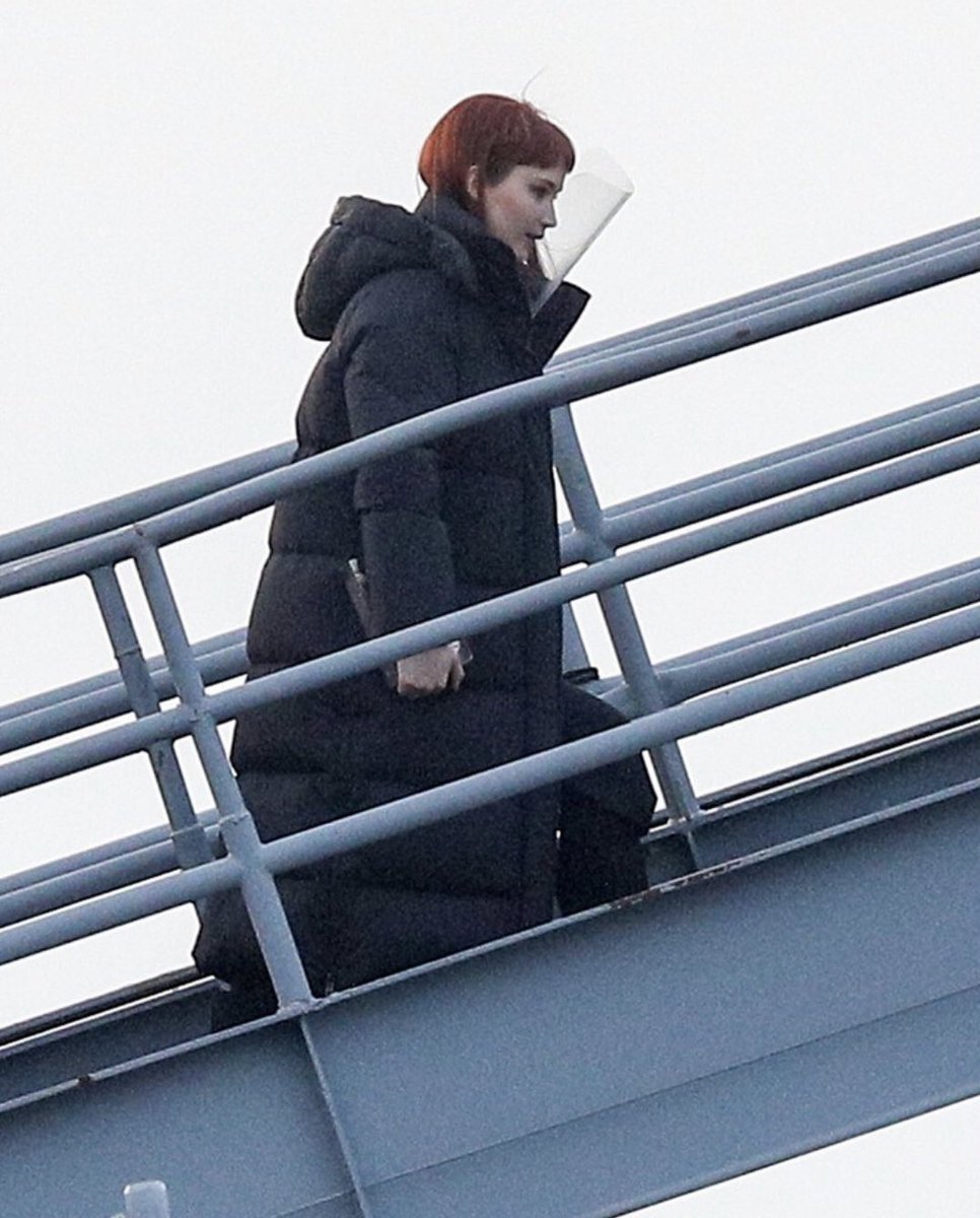 DontLookUpNews's tweet photo. Jennifer Lawrence and Leonardo DiCaprio were spotted today boarding the USS Massachusetts in Fall River, MA for #DontLookUp https://t.co/cwmfMRx68s
