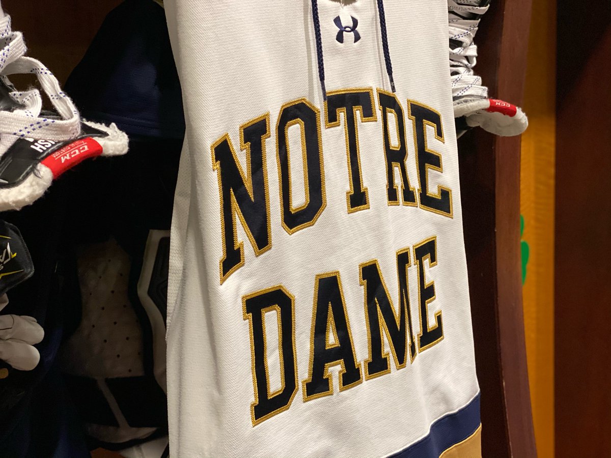 NDHockey's tweet photo. Ready to go. 

#GoIrish☘️ https://t.co/7XRxQhsGau