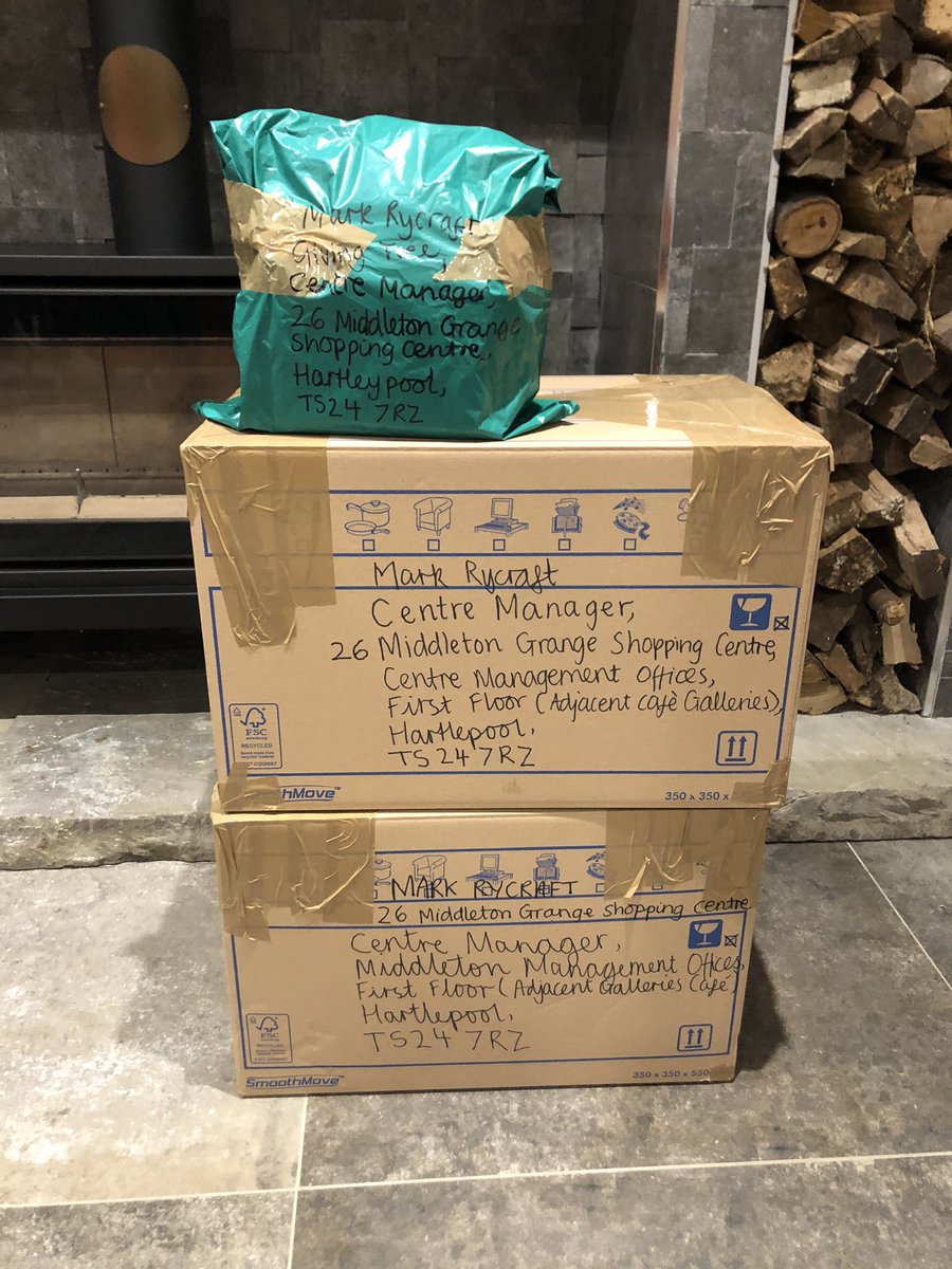 vjadethornhill's tweet photo. @HartlepoolTree we have some gifts ready to go in the Monday post for you to distribute to children in need 🎁 I hope these presents bring a smile and a little Christmas magic #Christmas https://t.co/yMHdYiYw43