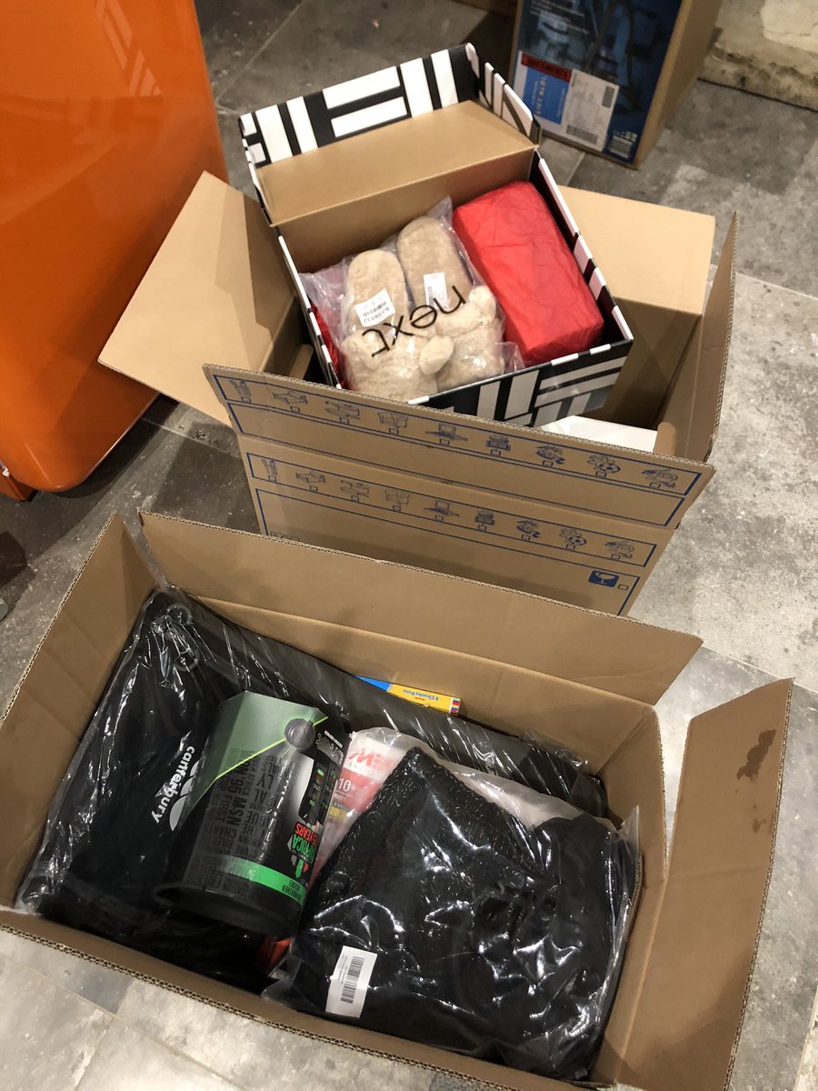 vjadethornhill's tweet photo. @HartlepoolTree we have some gifts ready to go in the Monday post for you to distribute to children in need 🎁 I hope these presents bring a smile and a little Christmas magic #Christmas https://t.co/yMHdYiYw43