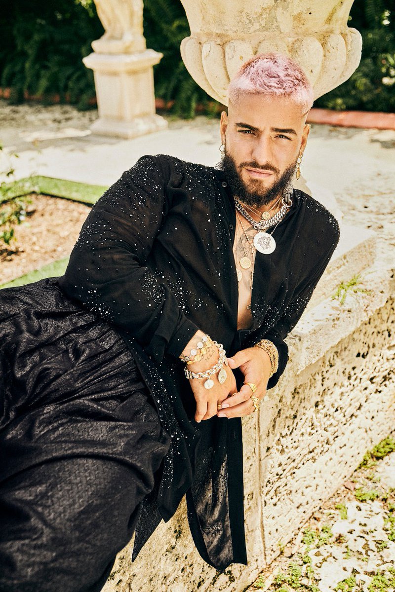 CentralMalumaBr's tweet image. #VOTAÇÃO 📱

Maluma está concorrendo em duas categorias nos Prêmios Billboard Argentina são eles:

 - Mejor Canción Iboamérica. com Hawái

-  Mejor Álbum Iboamérica com #PapiJuancho 

VOTEM 🔽 billboard.com.ar/mejor-album-ib…

➡ AS VOTAÇÕES VÃO ATE O DIA 15/12 (terça-feira).