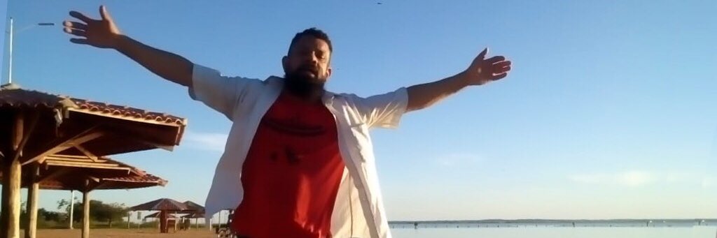 AspectusO's tweet photo. Há incontáveis motivos pelos quais escrevemos sobre nós mesmos. Às vezes, para compreendermos o que nos aconteceu e nos libertarmos do peso do passado... https://t.co/05lOWHU48N #vida #biografia #bordel #infancia https://t.co/njEwaxfIdM