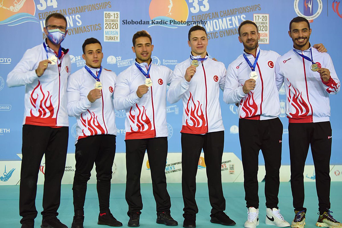 2020 Mersin Artistik Cimnastik takım finalinde elimizden geleni yaptık ve gümüş madalya kazandık.Şimdi sıra bireysel finallerde💪🇹🇷Aynı zamanda smart scoring’in (shooting star awards) parlayan yıldız ödülüne de layık görüldüğüm İçin onur duydum🙏Teşekkür ediyorum😊 #thecolak