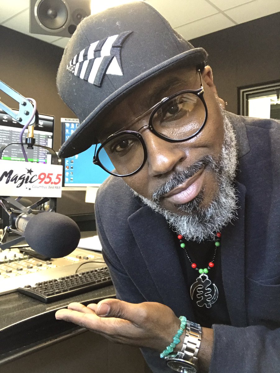Sean_Anthony's tweet photo. Columbus, Ohio I got the mic until 8pm. Let’s talk about #CaseyGoodson and more only on #Magic955 Stream online or download the app. Call in 614-291-0955 #SeanAnthonyLive #radio #rnb #hiphop #blackmenonair #silverfox #mensfashion #chocolate https://t.co/Sos4vtmpbx