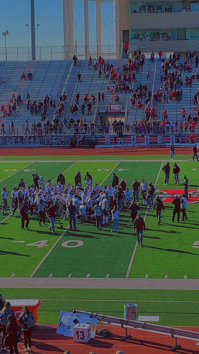 ENO_PHS's tweet photo. Prosper wins 38-19 against Flower Mound Marcus, making them Bi-District champions. Look for a slideshow highlighting the game coming soon to ENO. 💚🏈 @EagleNationNews @ProsperHS @PISD_Athletics https://t.co/Ev4ZMmJ7Zh