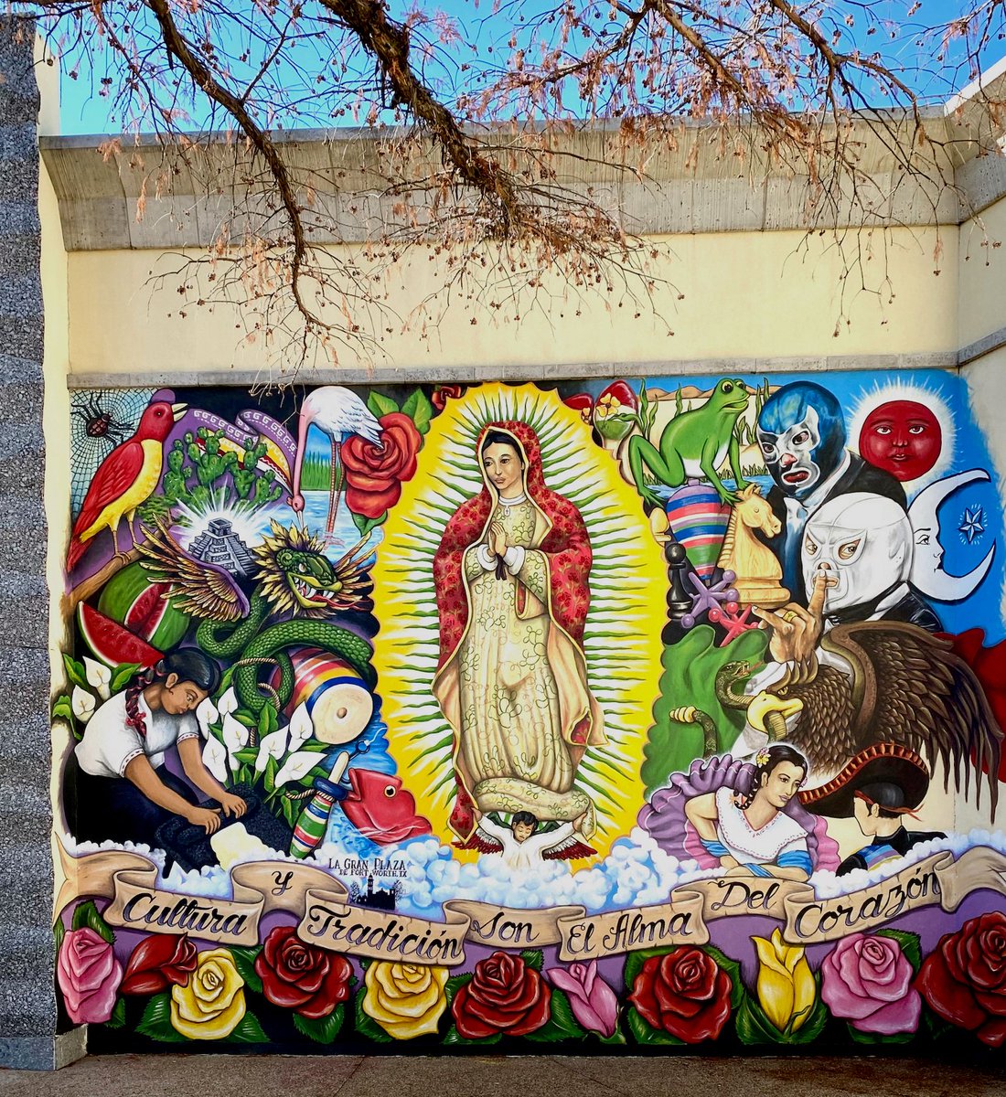 Celebrando a la Virgen de Gudalupe.
Cultura y Tradición son el Alma del Corazón.