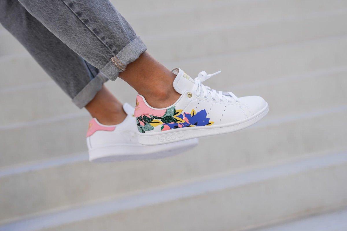 adidas stan smith white glow pink