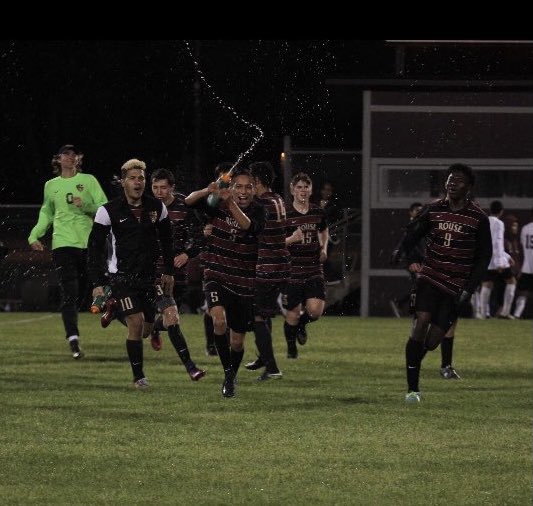 RouseSoccer's tweet photo. It’s hard to put into words the devastation as Rouse Soccer Mourns the loss of Arturo Benitez , Class of RHS “17 Amazing player, teammate, brother, and friend. Positive, service minded and selfless attitude, and was studying to be a police officer in Austin. Gone too soon.  🥲 https://t.co/aaa1FS101v