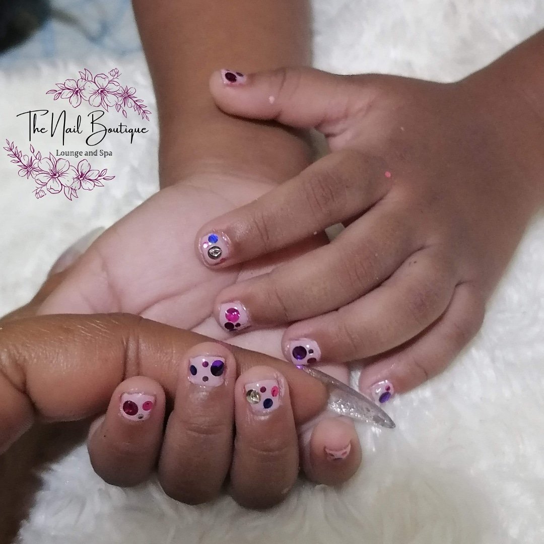 AvisJClare's tweet photo. 💅🏼Spaces available for Tuesday, Wednesday, and Thursday 
📲WhatsApp 6252583 for appointments 
#princessmani 💛💕 https://t.co/M9Y12dfdP2