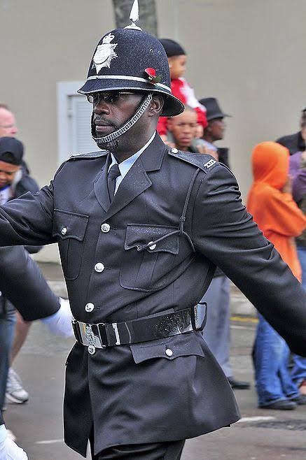 警察の制服 先日、小諸警察署にて 一日警察署長を務めました