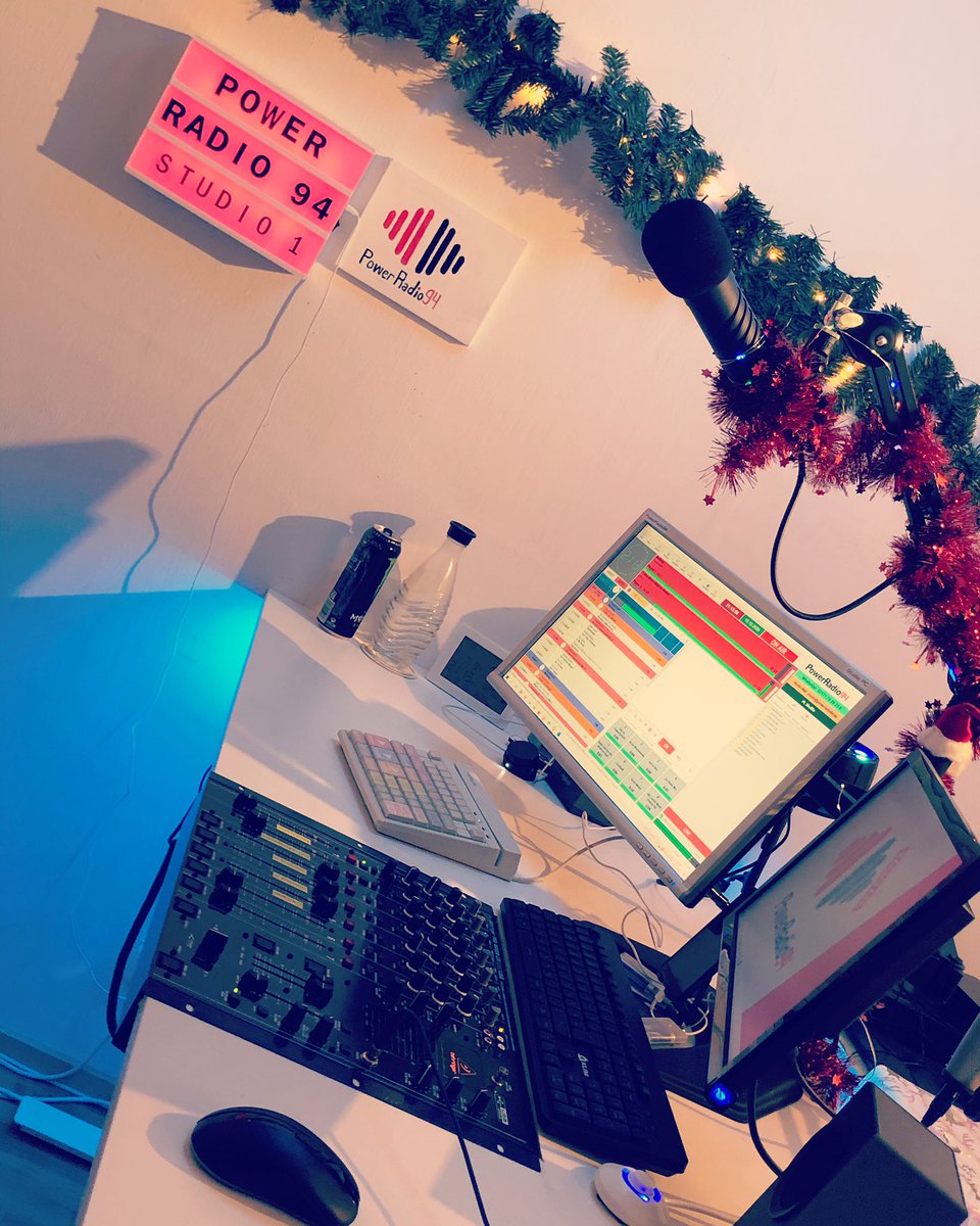 powerradio94's tweet photo. Platz des #Moderators bei uns im #Sender. #Radiosender #Radioprogramm #Rundfunk #Webradio #Leverkusen #PowerRadio94 #WirLiebenMusik https://t.co/jSWbtBHVpV